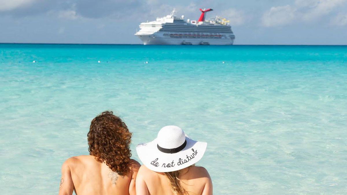 Nude cruisers with a cruise ship