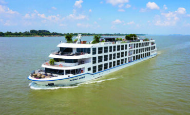 The Scenic Spirit on the Mekong