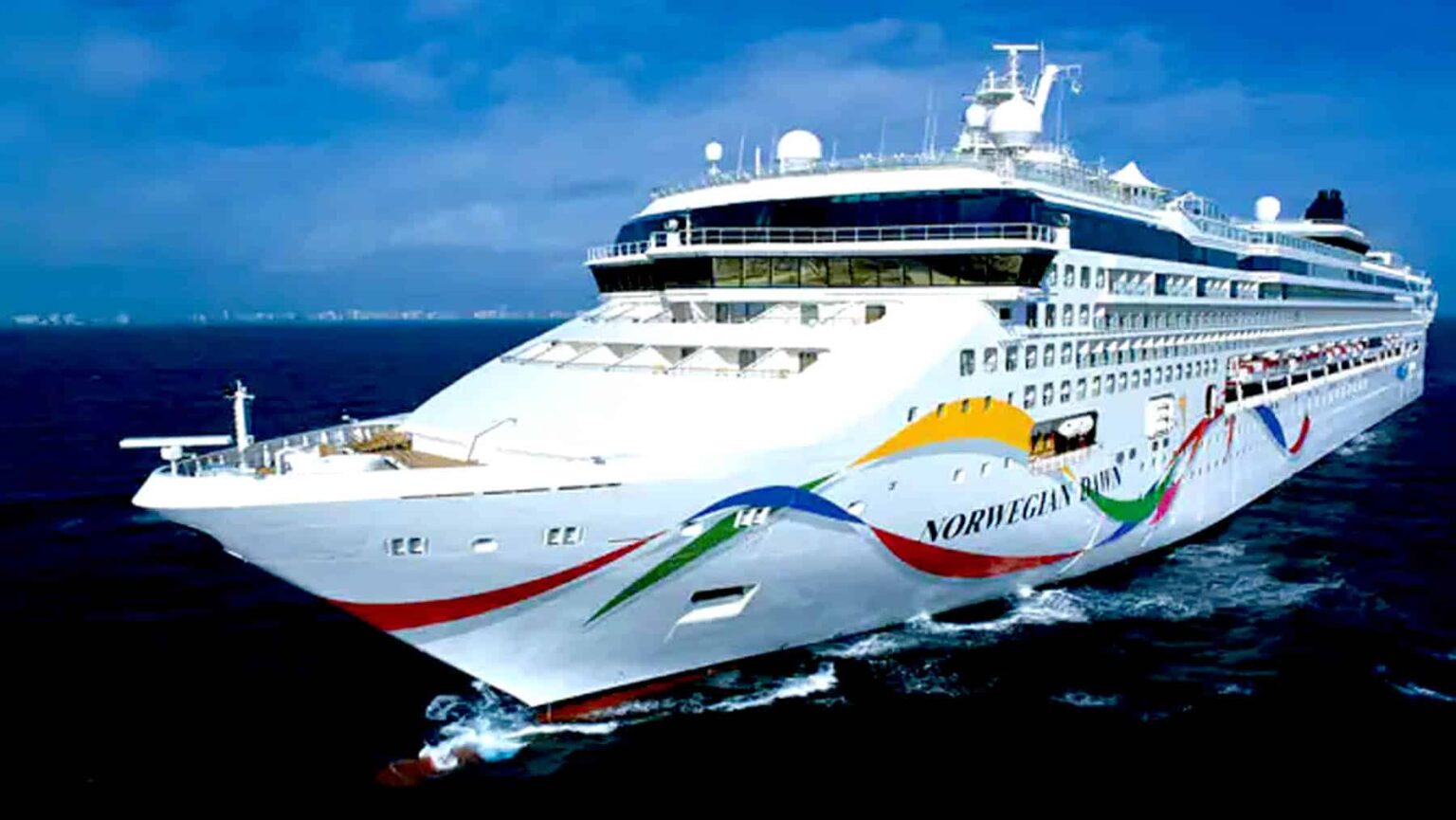 Norwegian Dawn leaves late guests behind in Africa
