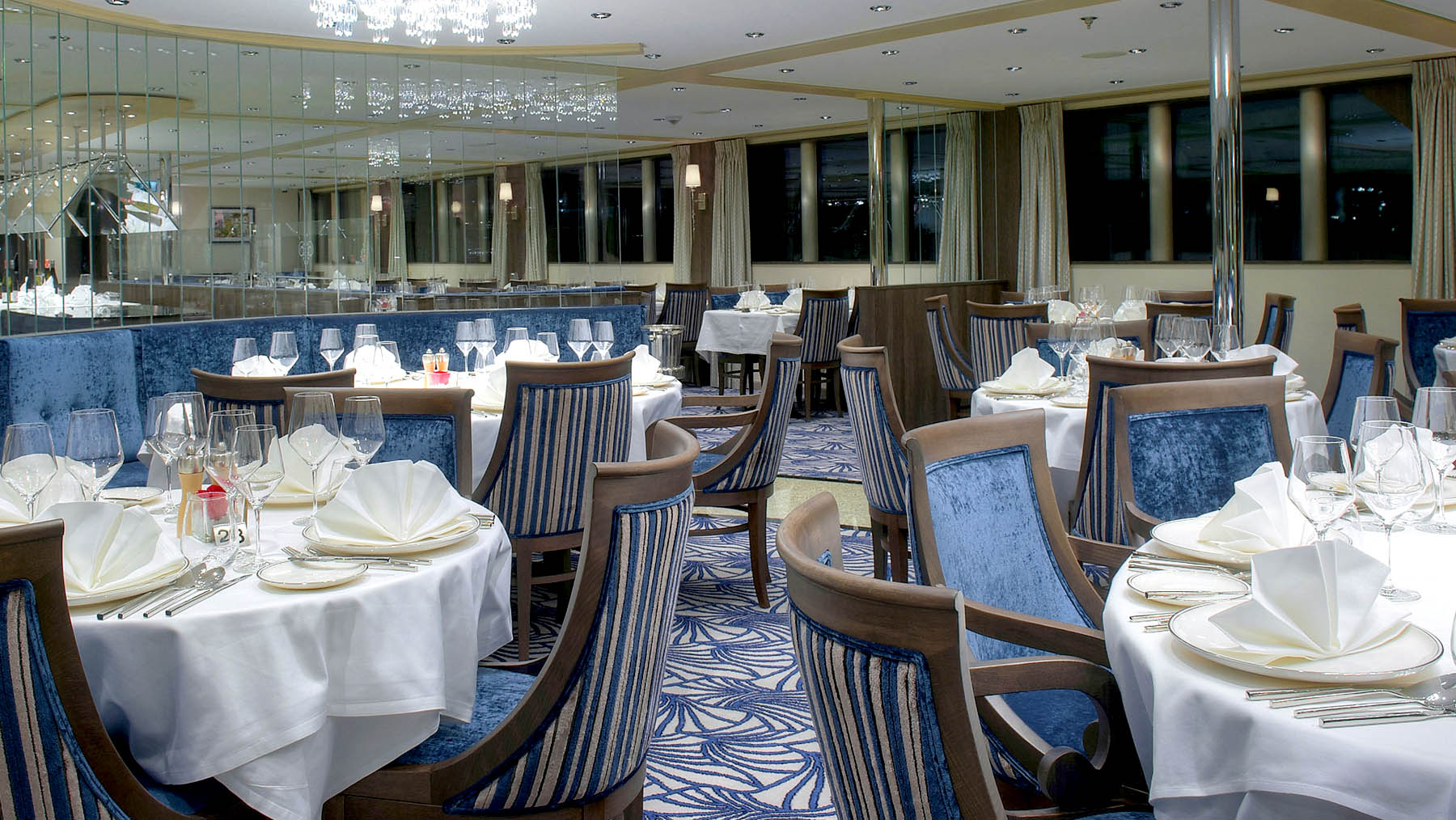 Tauck provides ultimate guide to fine dining while enjoying river cruising along the majestic waterways of Europe. 