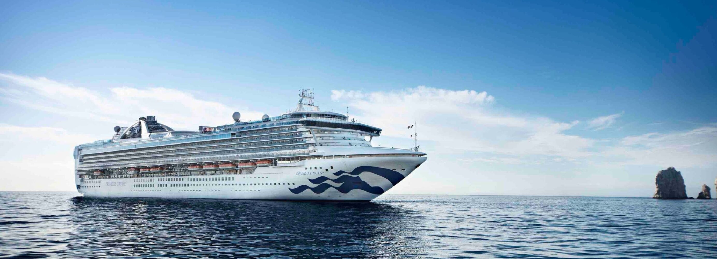 The Grand Princess ship will not sail in Australian in 2025/26 cruising on the water