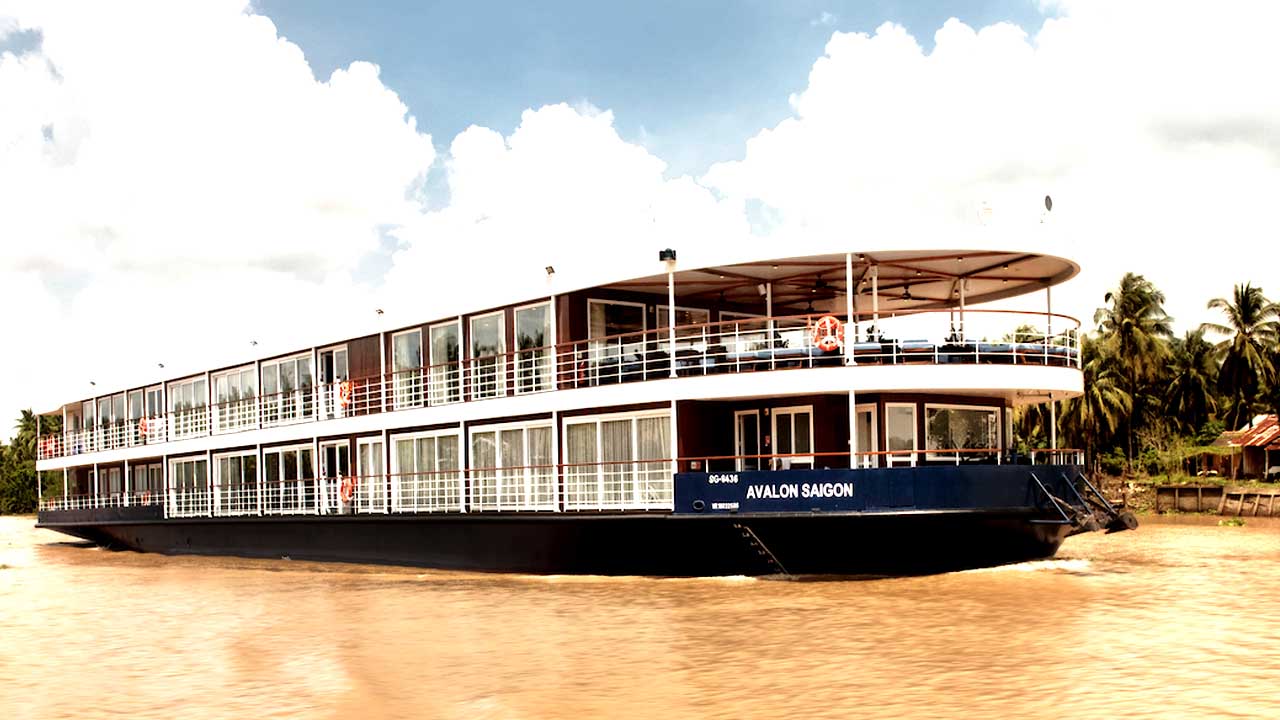 Avalon Waterways offers last-minute river deals in Asia. 