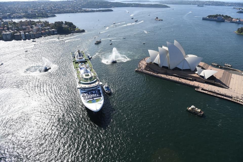 P&O sailing in Sydney.