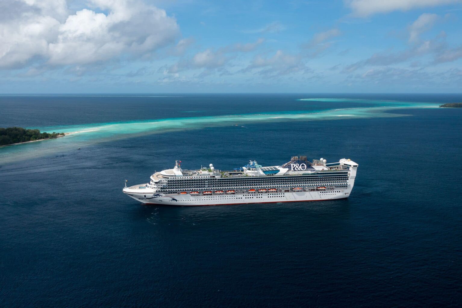 P&O sailing in the South Pacific