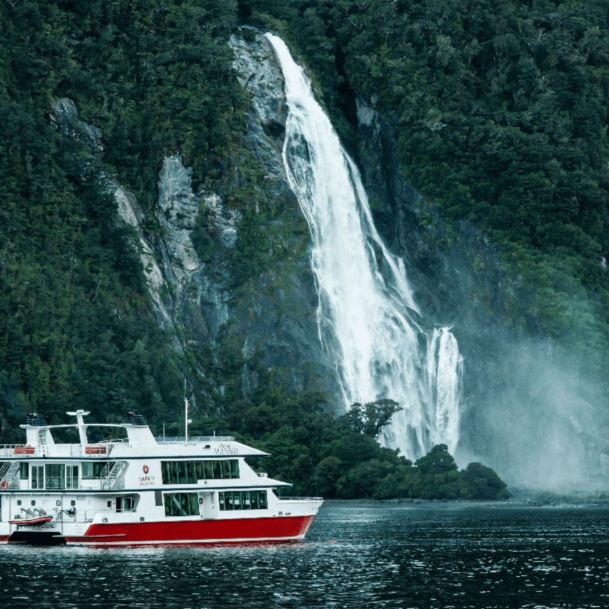 New Zealand cruises in the Milford Sound
