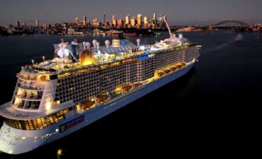 Royal Caribbean offers Christmas cruising from Australia deals in time for the upcoming holidays.