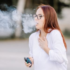 woman vaping 