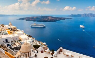 Cruise ship in Mykonos