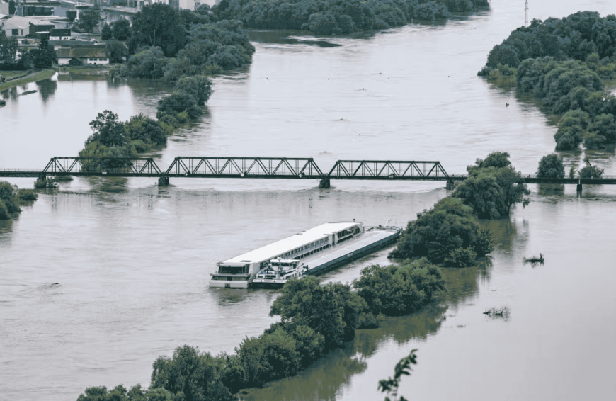 Flooding on the Danube in 2024 has paralysed shipping and tourist traffic (Photo: German Consulate Chicago)