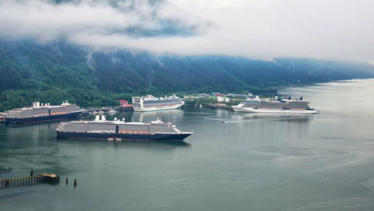 Cruise ships in Juneau