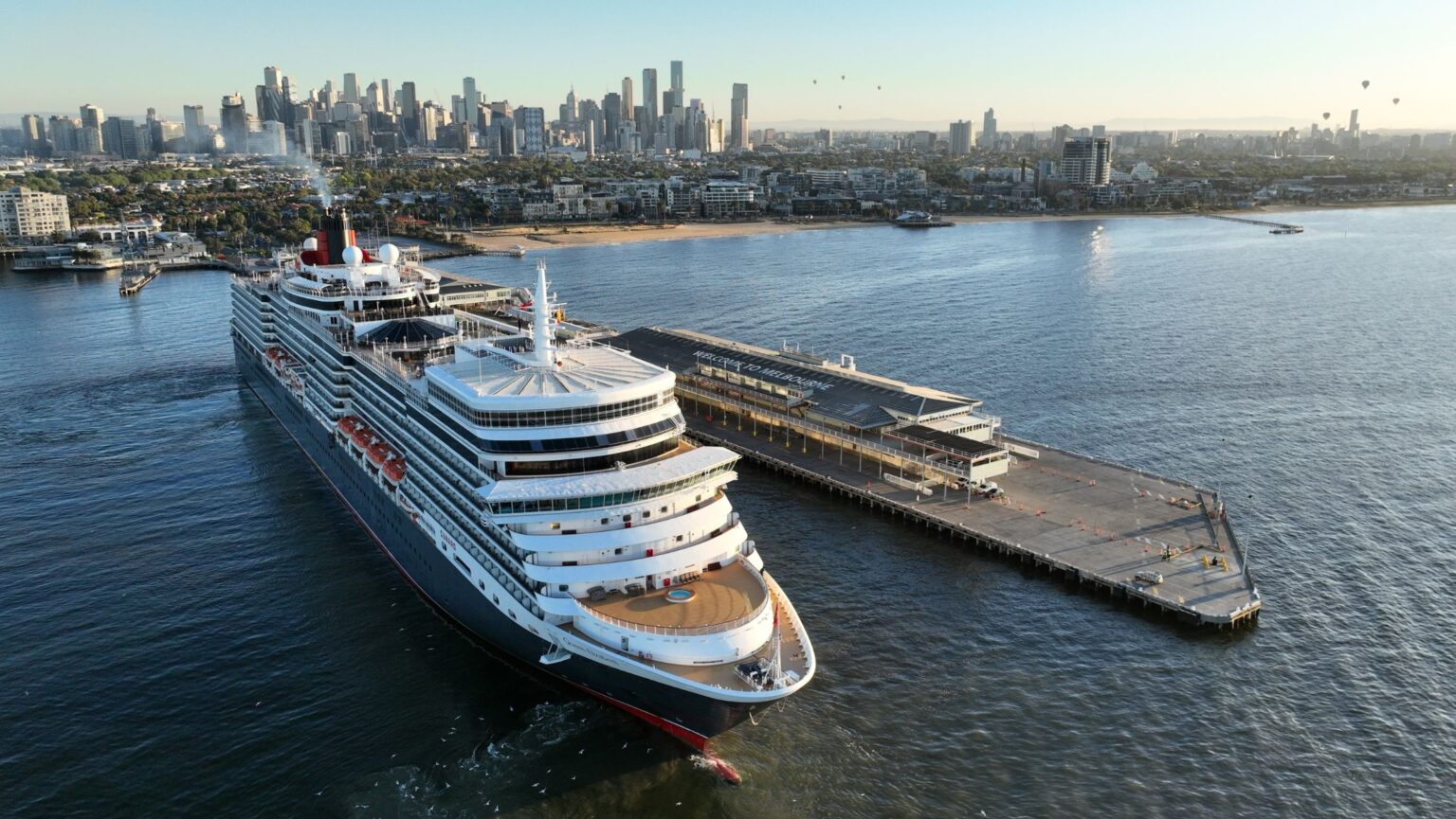ship in melbourne port