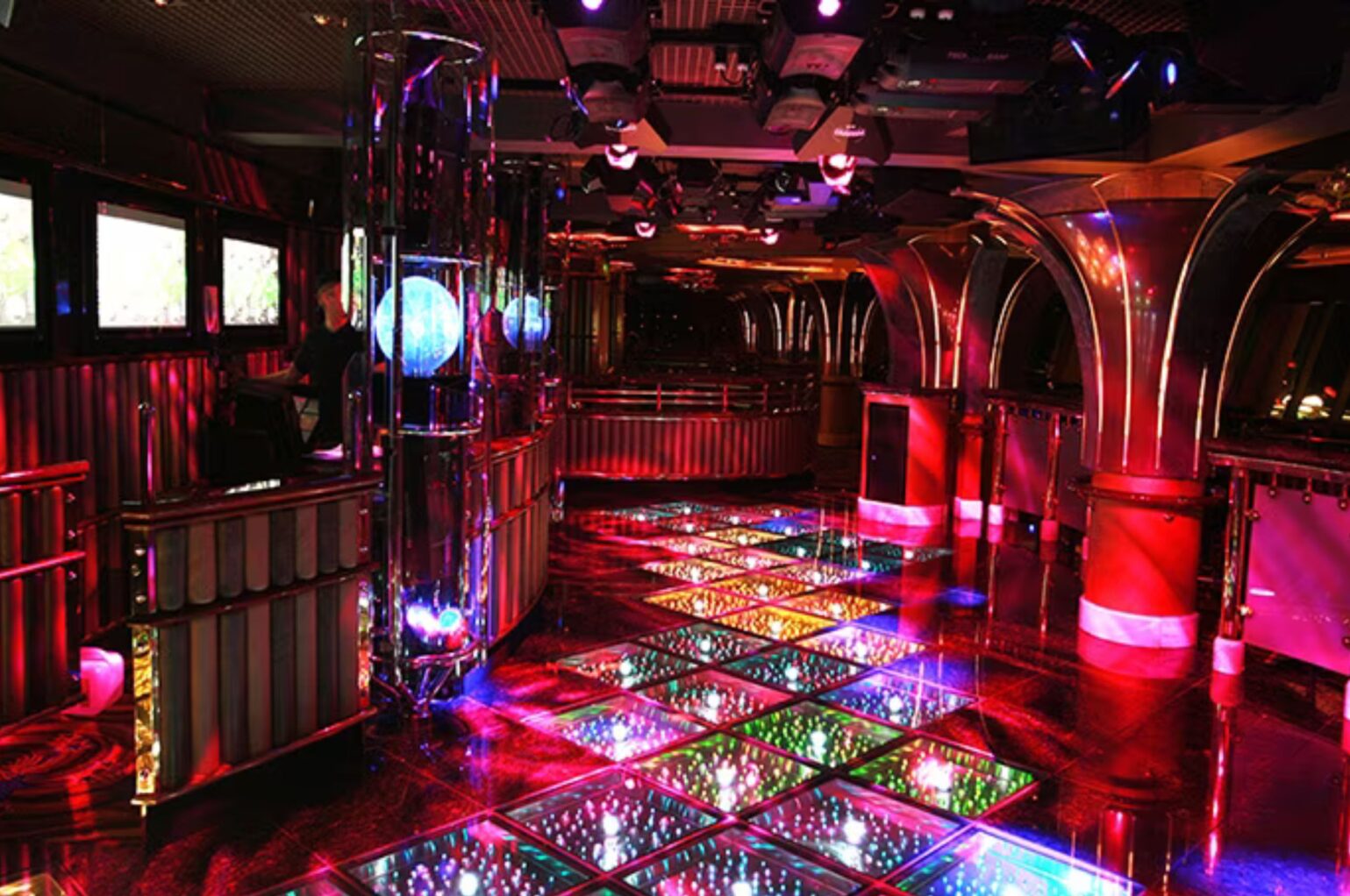 Crown Princess's Skywalkers nightclub
