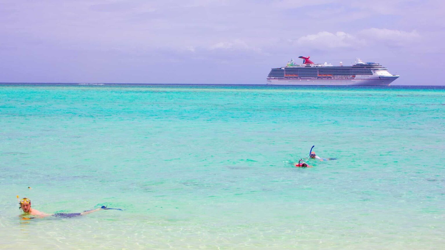 cruise ship in mystery island