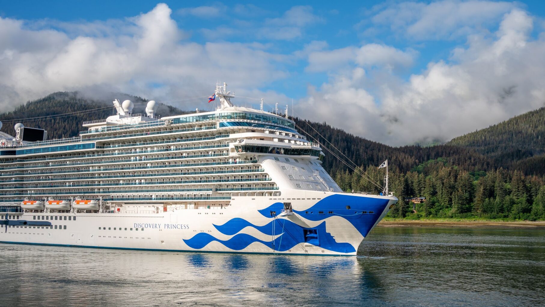 princess ship sailing