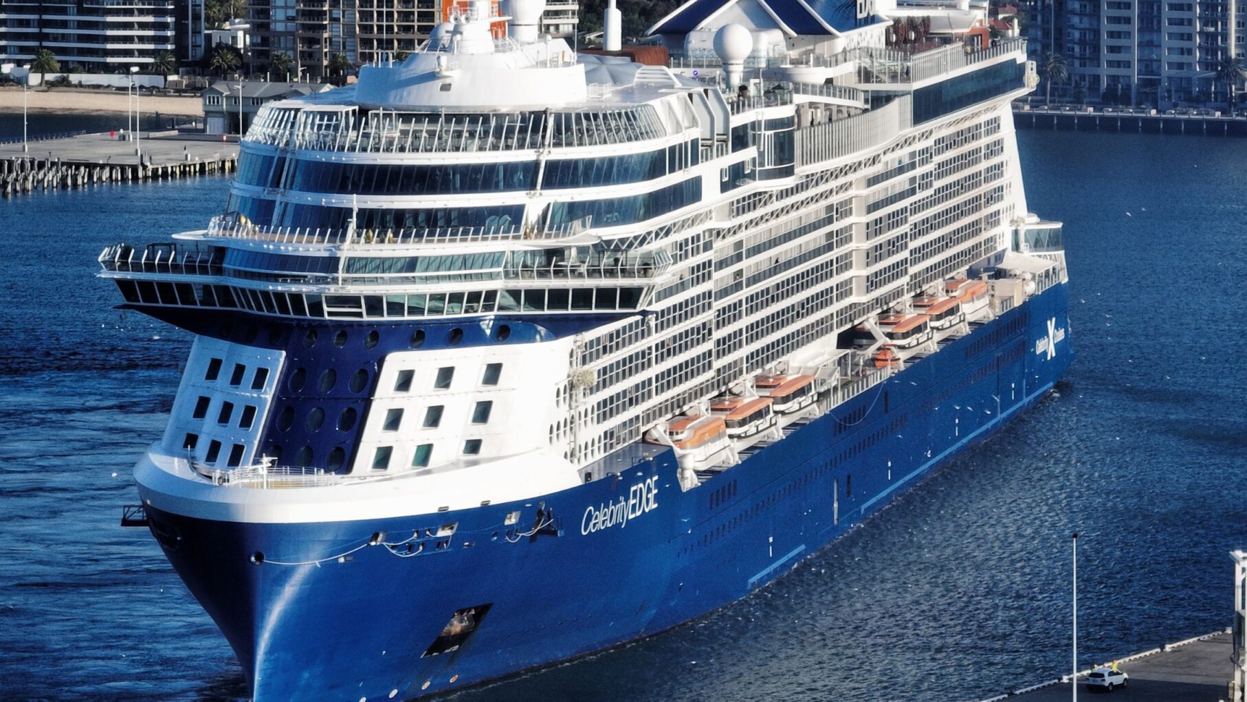 ship in melbourne port