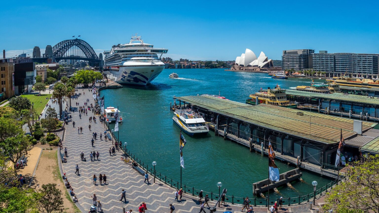 ship in sydney port