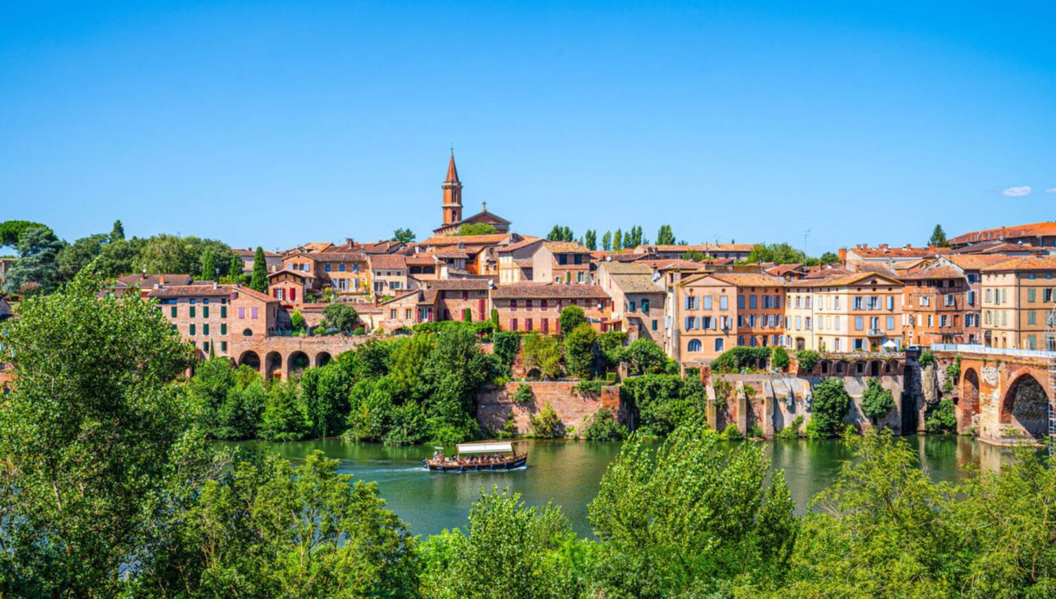 Canal Boat Townscape Toulouse