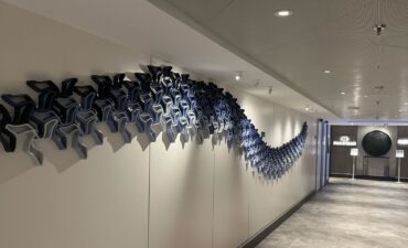 The wave motifs inside the Norwegian Aqua The wave motifs inside the Norwegian Aqua