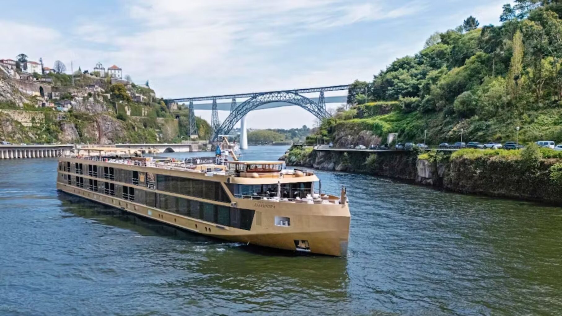 AmaSintra cruise ship