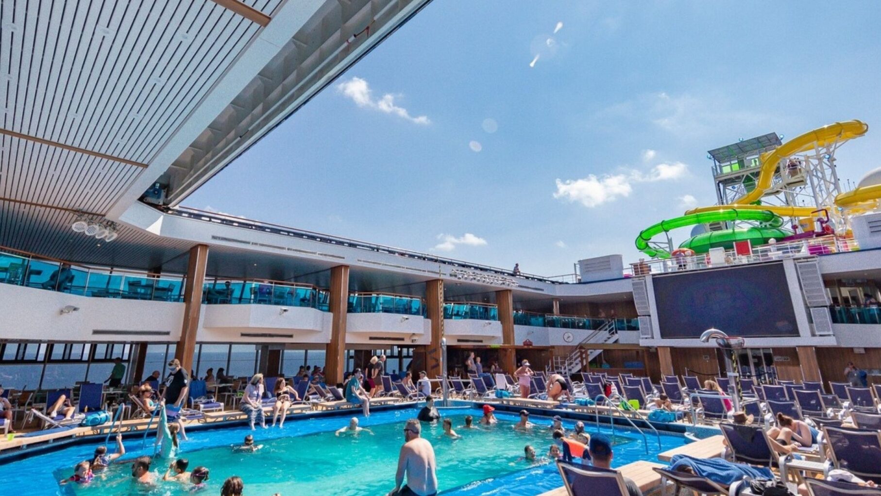 cruise pool deck