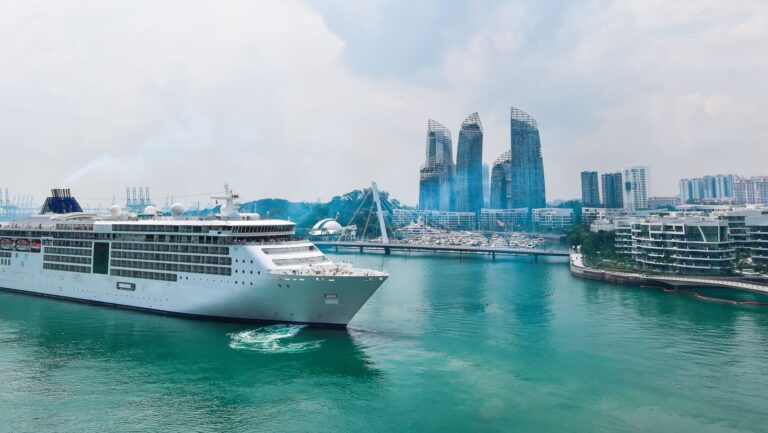 Singapore cruise ship.