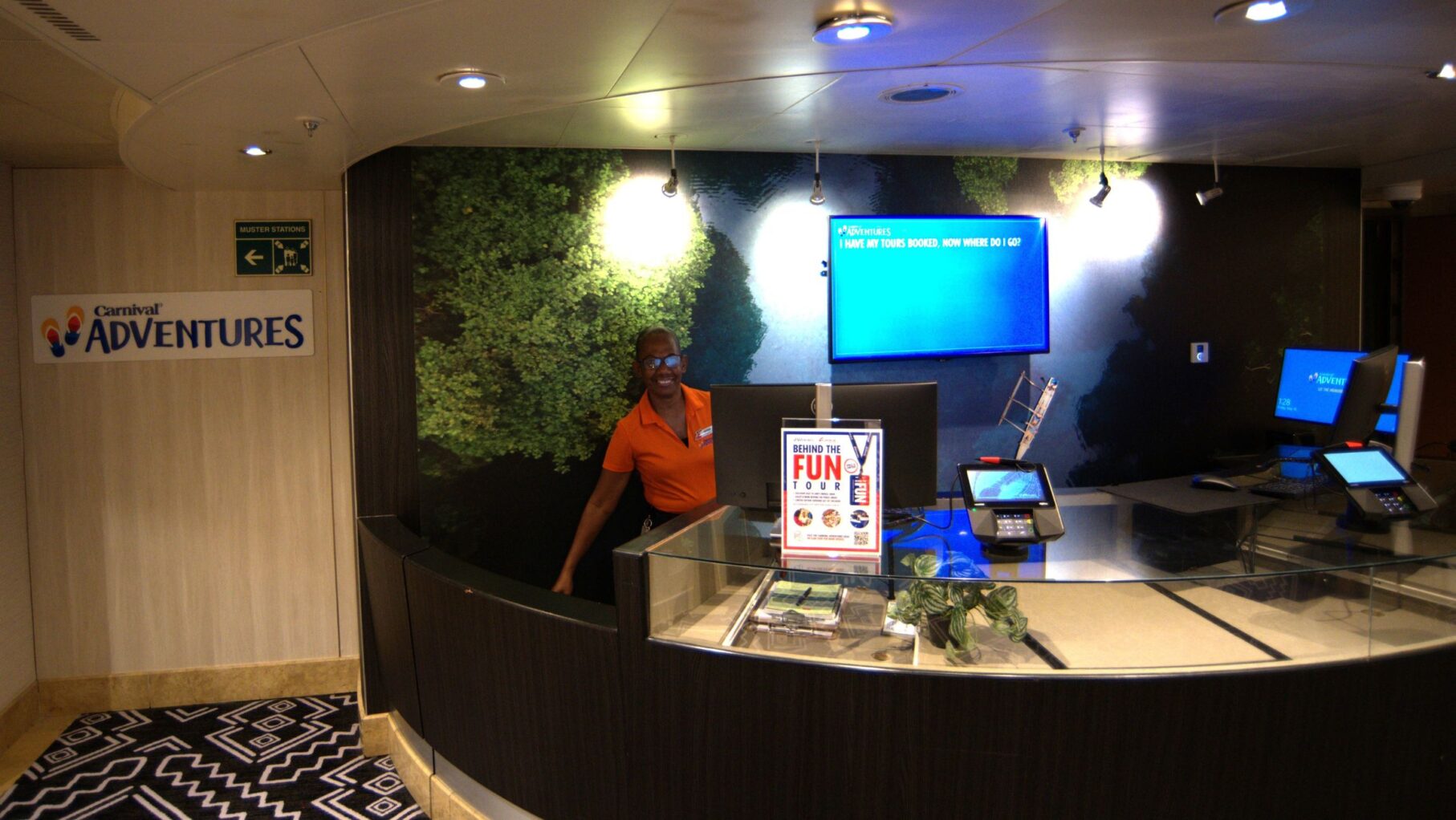 excursions desk