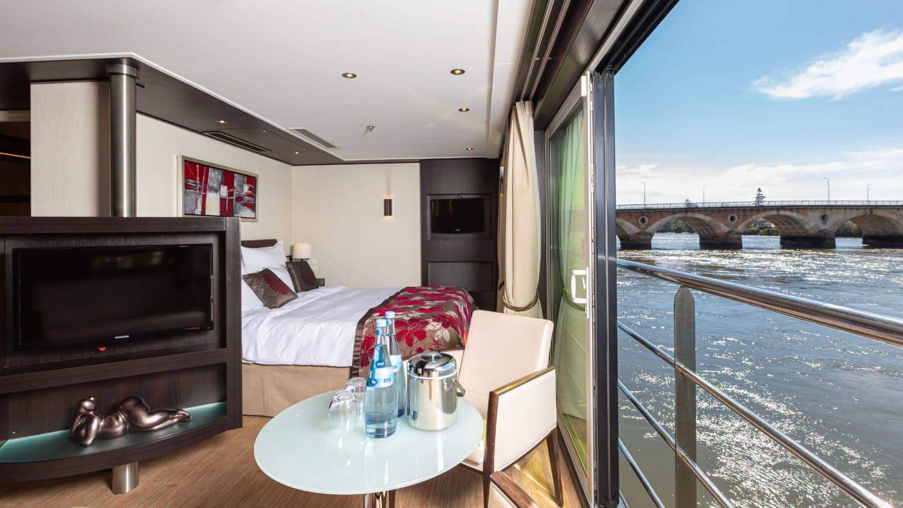 The suites onboard the Avalon Artistry