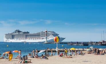 cruise ship in cannes