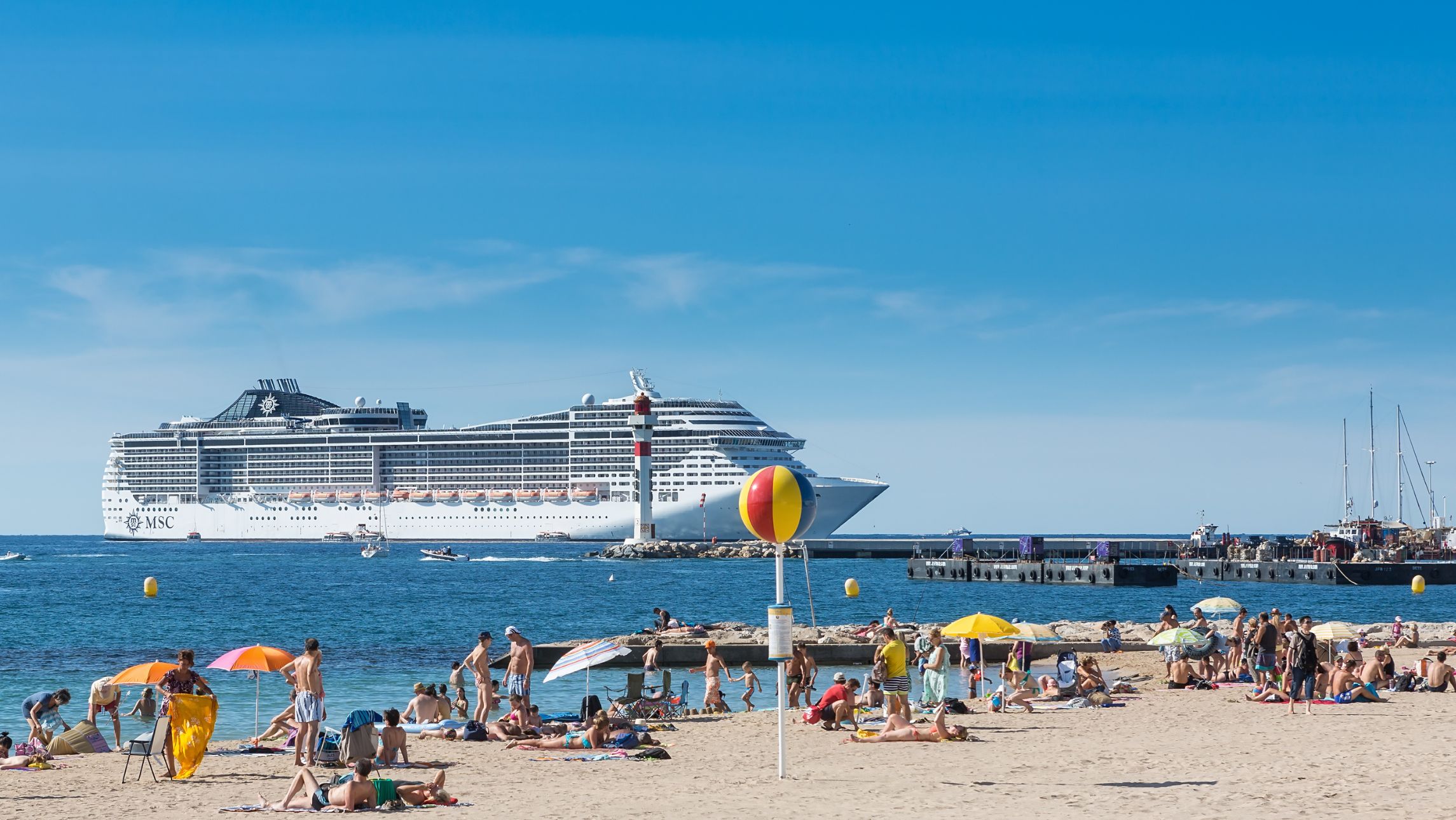 cruise ship in cannes