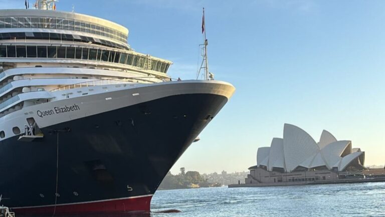 cunard ship in sydney