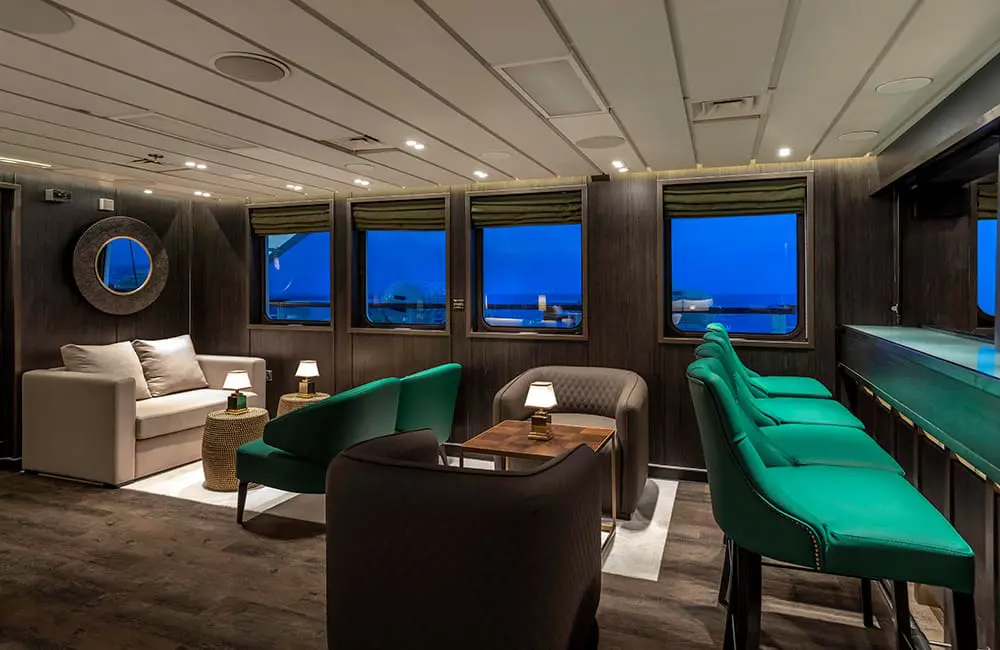 Terra-Nova-Expeditions-St-Helena-lounge.jpg