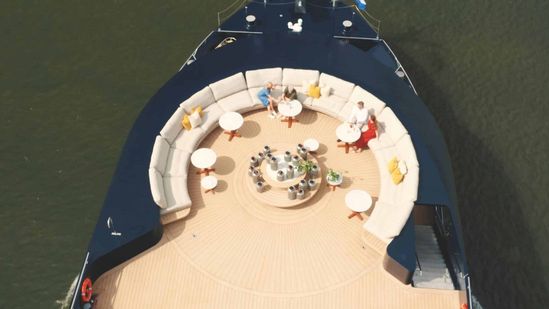 Outdoor Conversation Lounge APT Solara