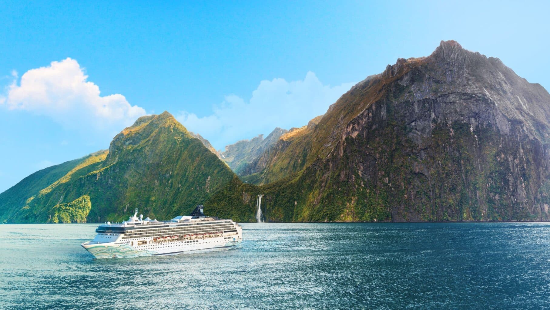 Norwegian Spirit in Milford Sound