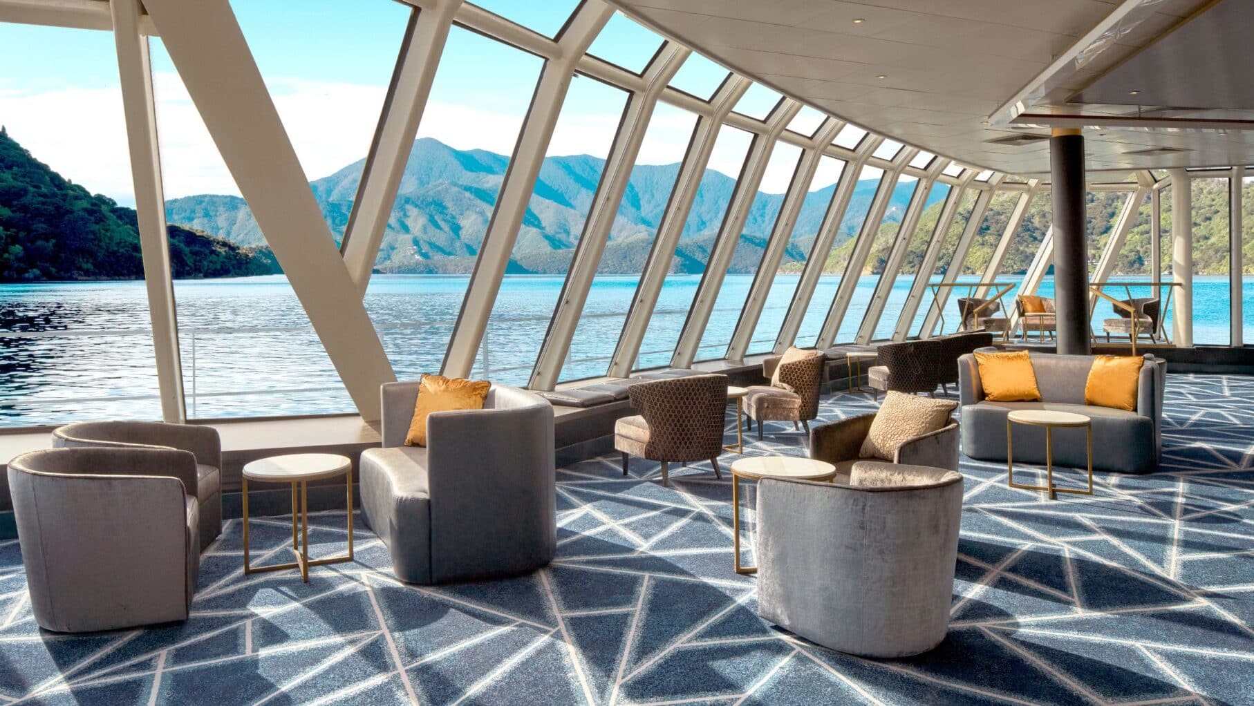 Spinnaker Lounge Norwegian Spirit