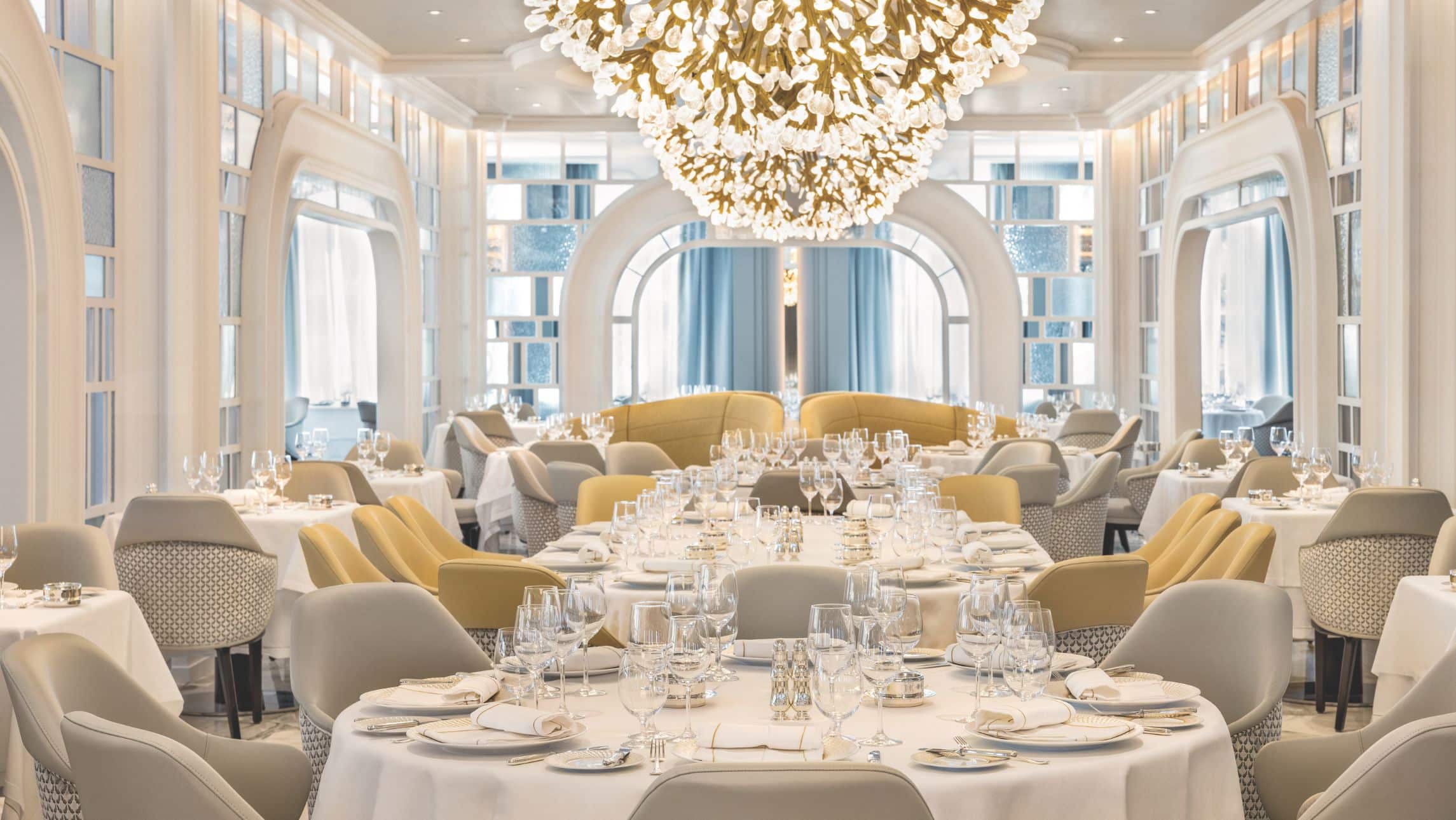 Grand dining room onboard Oceania Allura