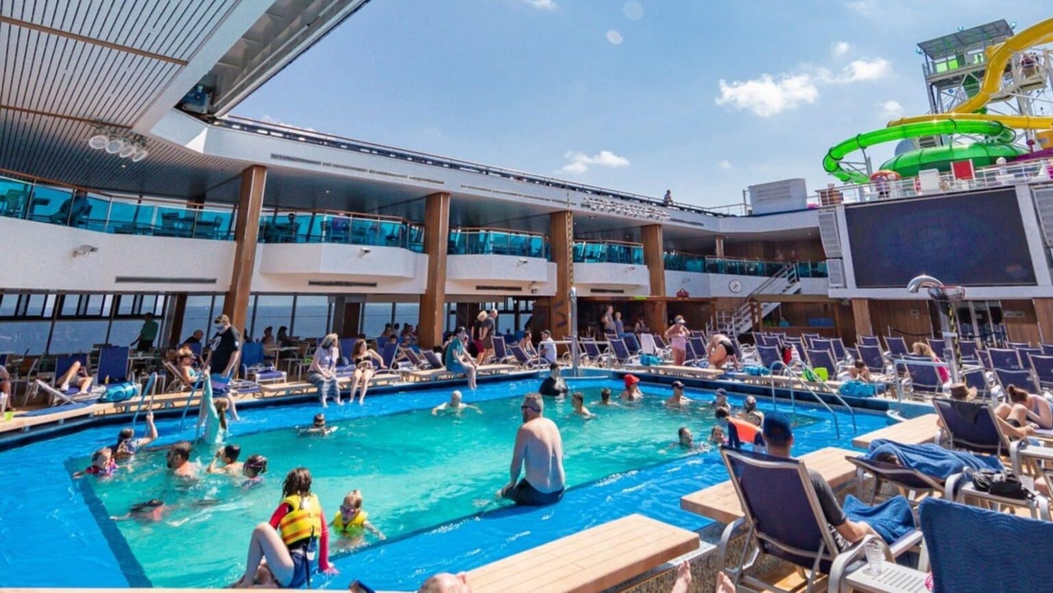 carnival cruises pool