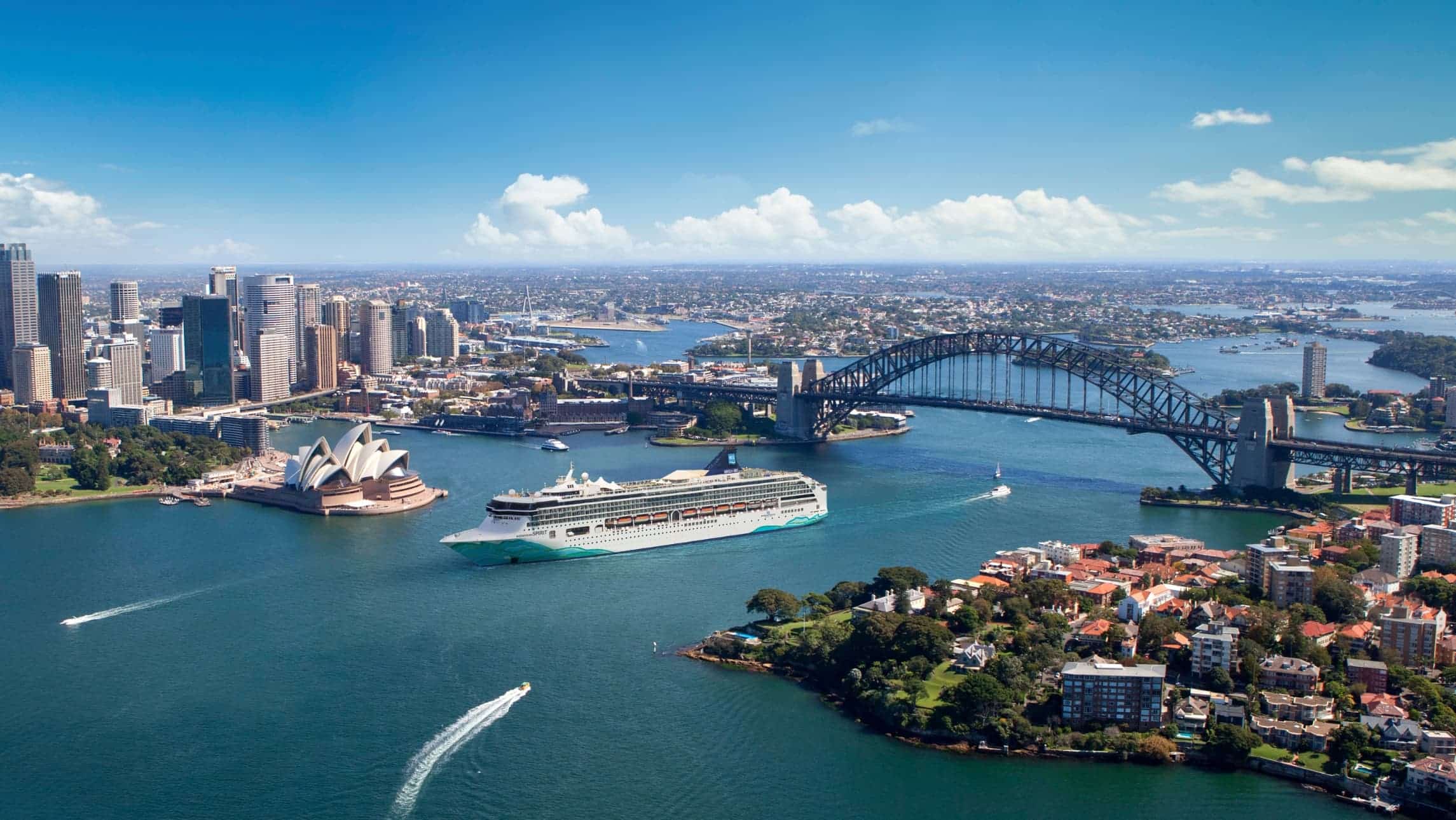 Norwegian Spirit in Sydney Harbour