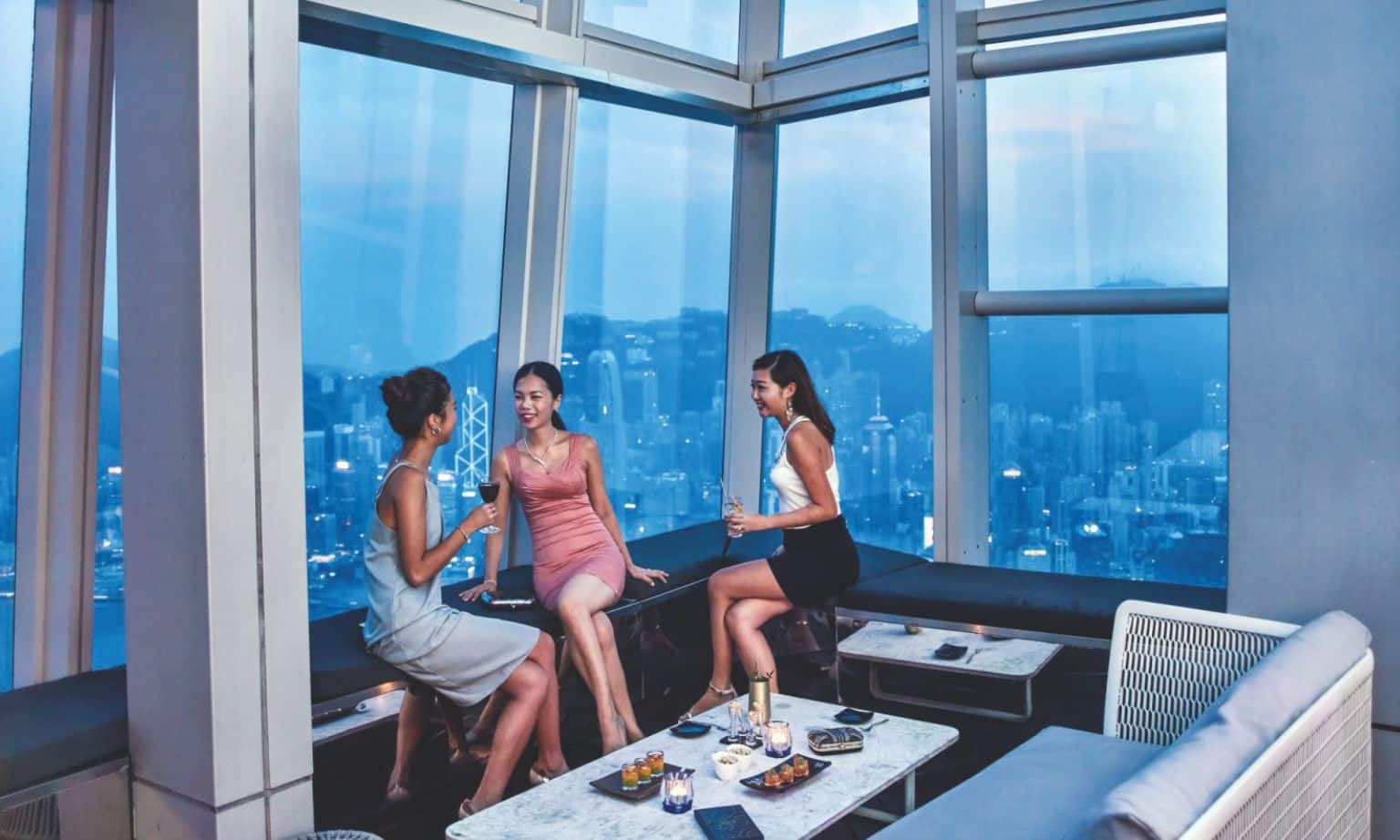 Women having a drink at Ozone at the Ritz-Carlton Hong Kong