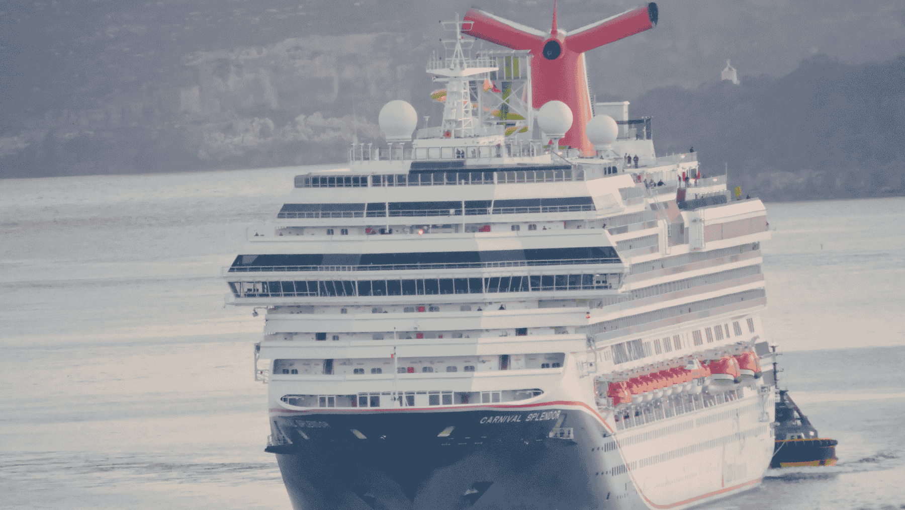 Carnival Splendor coming into Sydney