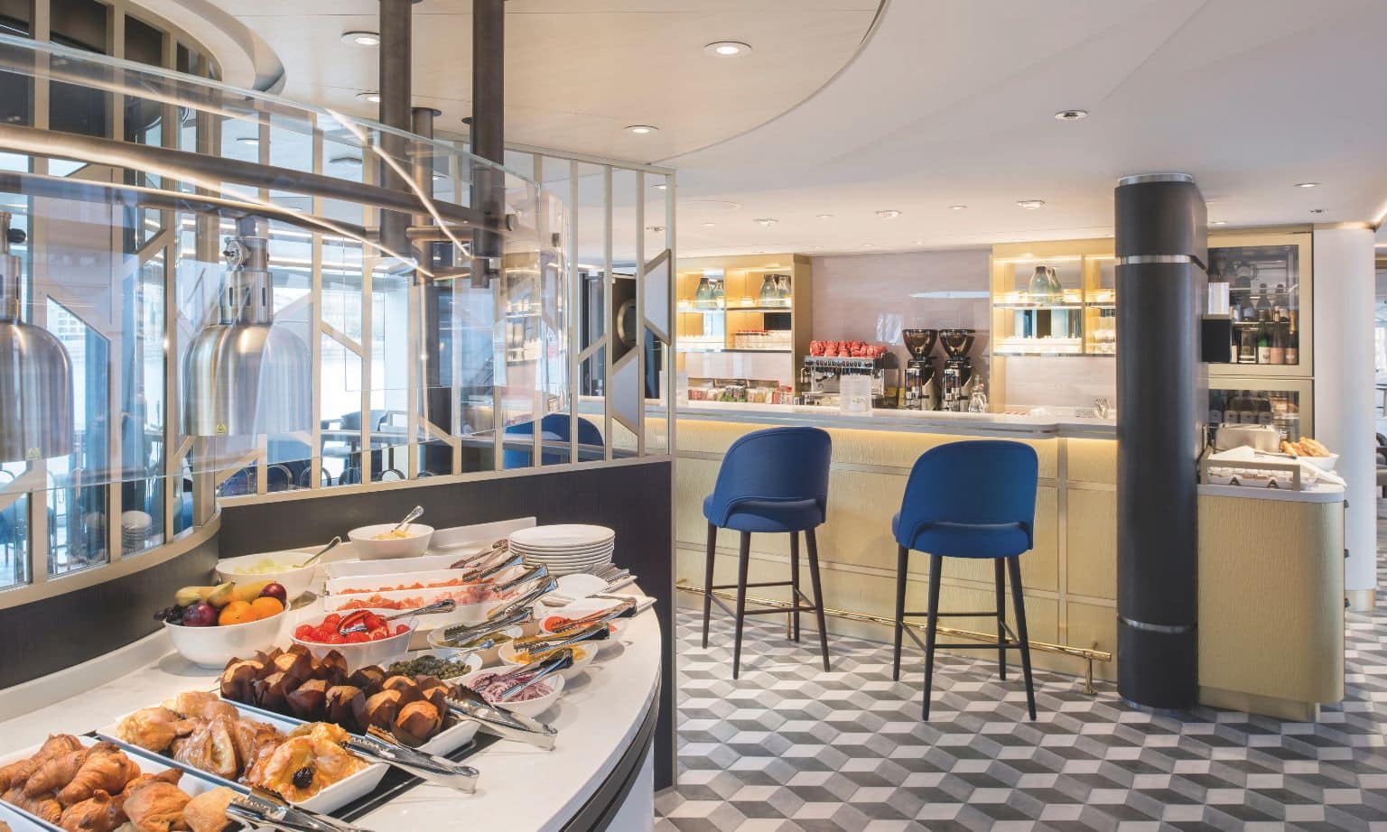 Bistro on SS Elisabeth