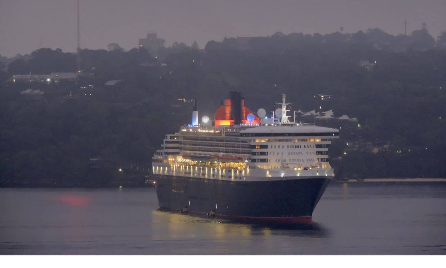 Queen Mary 2 in Sydney 2026 (Peter Lynch)