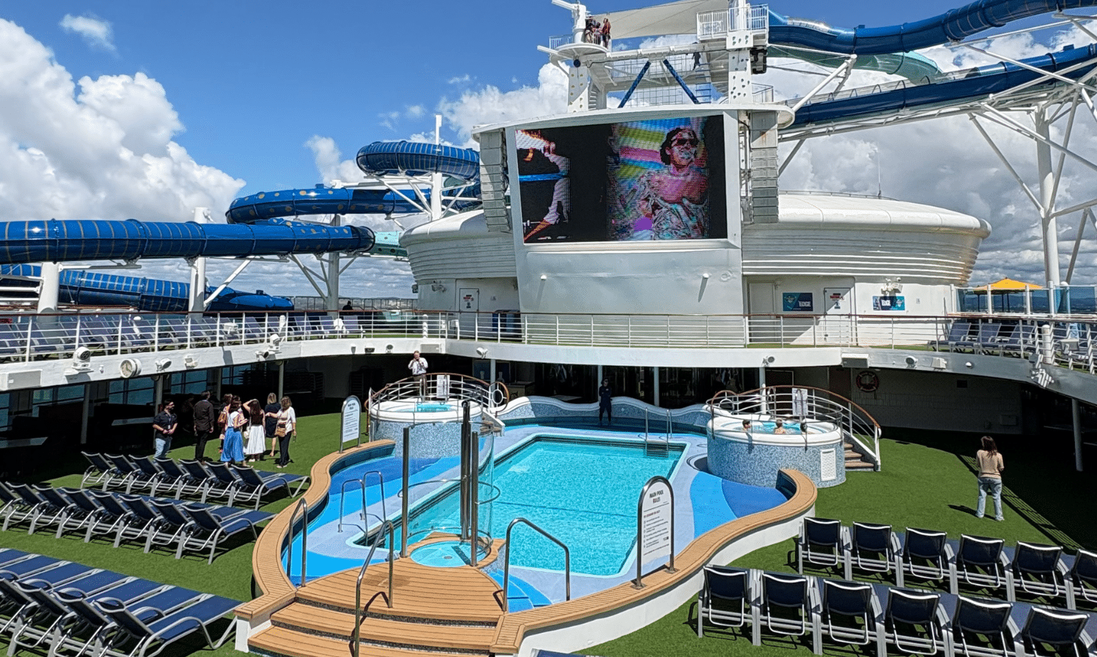 Carnival Encounter Vs Carnival Luminosa - Which One Should You Book? - Cruise Passenger