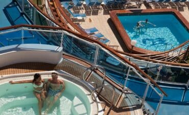 Crown Princess pool deck