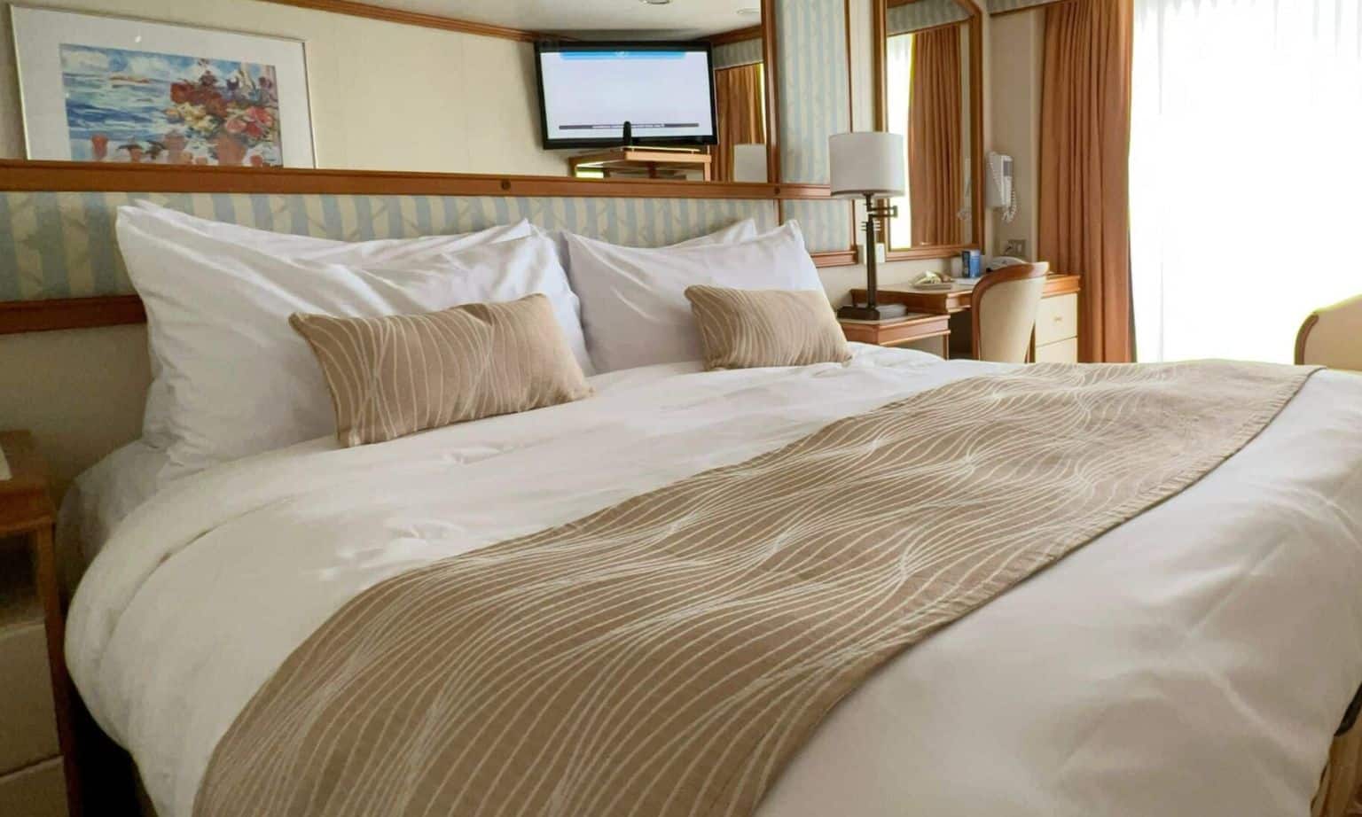 Carnival Encounter Vs Carnival Luminosa - Which One Should You Book? - Cruise Passenger