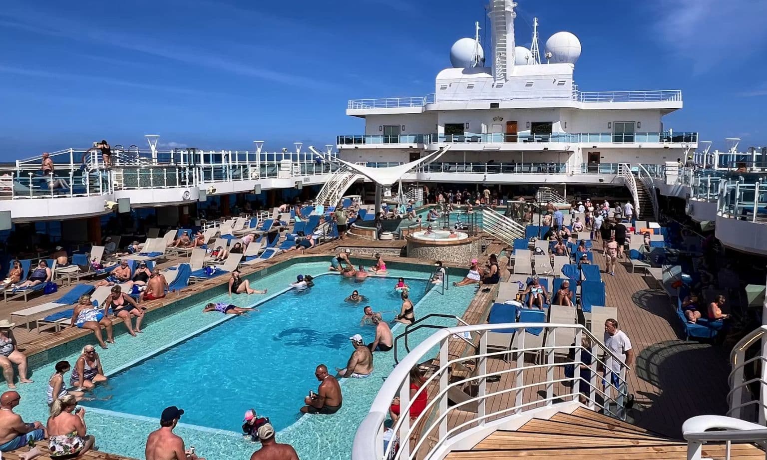 cruise ship pool deck