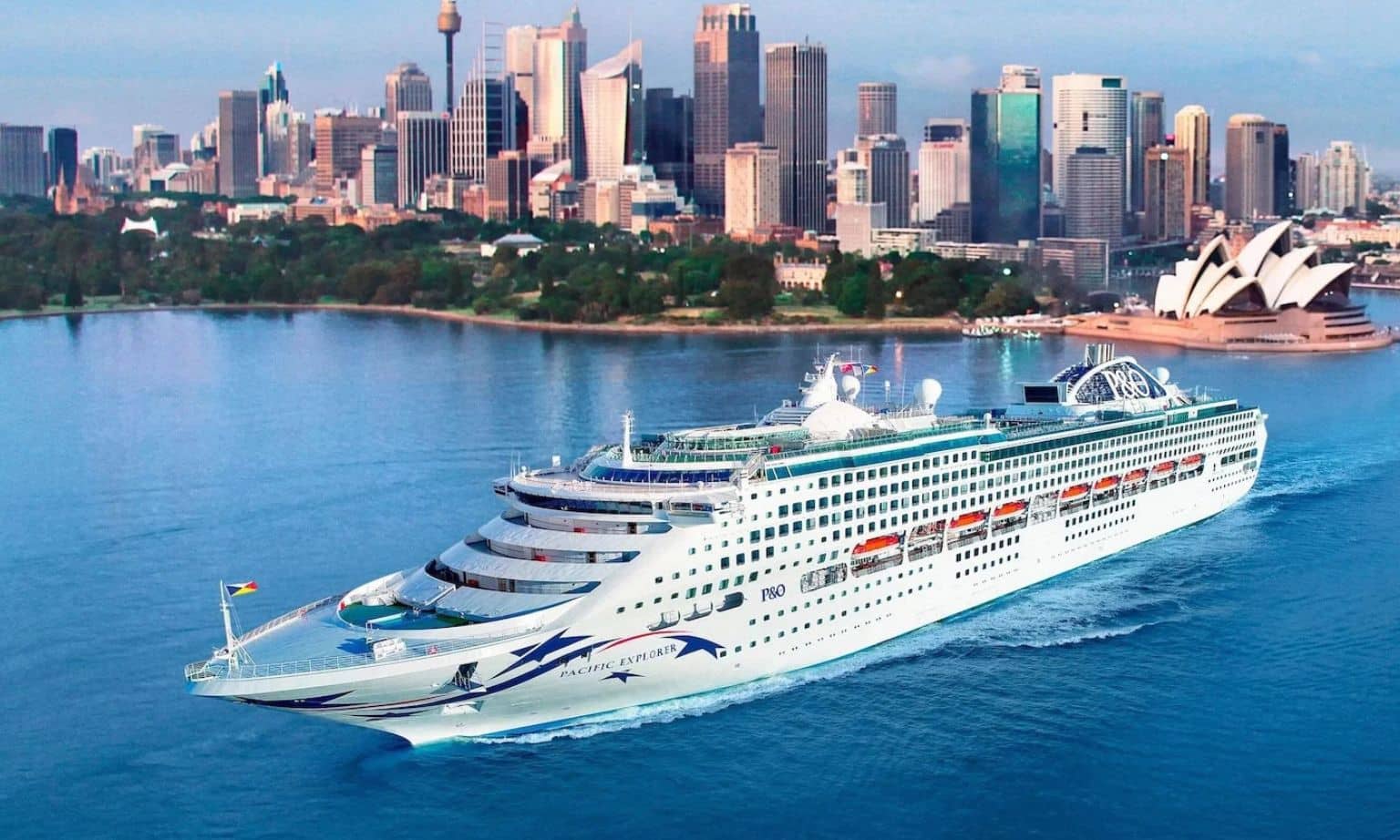 p&O ship sailing in sydney