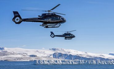 Scenic helicopters over the Ross Sea