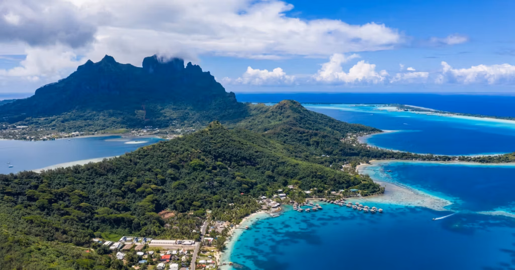Silversea in Tahiti